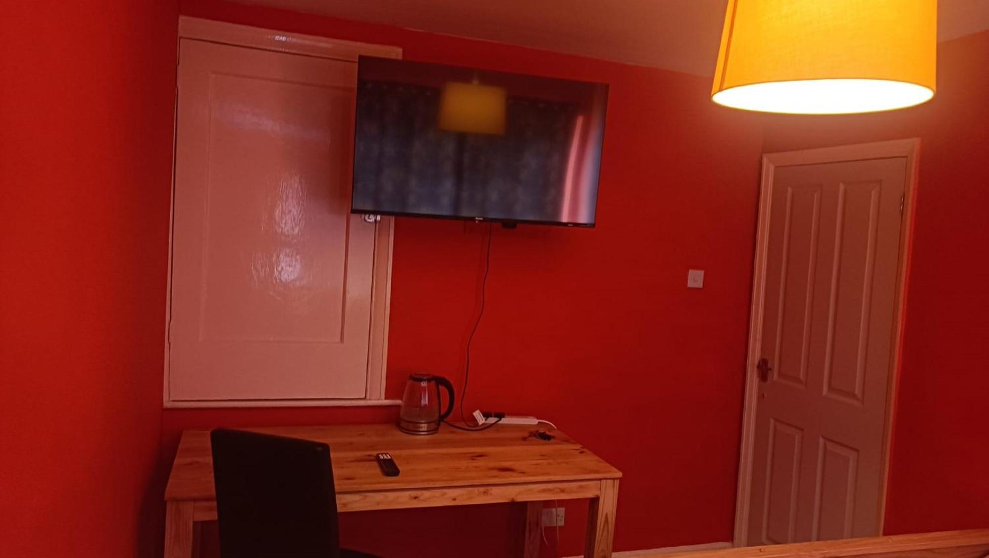 L'Auberge Close Syon Lane Station And Heathrow لندن المظهر الخارجي الصورة