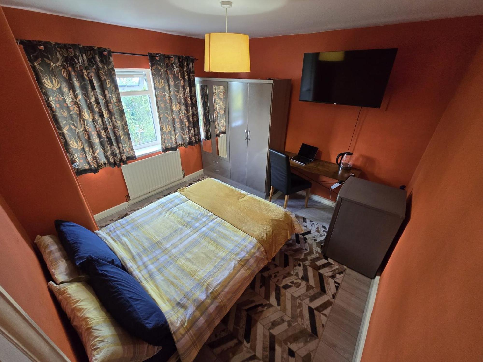 L'Auberge Close Syon Lane Station And Heathrow لندن المظهر الخارجي الصورة